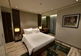 Bán chuyển nhượng căn góc 2PN tầng cao dự án Grandeur Palace, DT 87m2, giá 10,6tỷ, sổ đỏ lâu dài